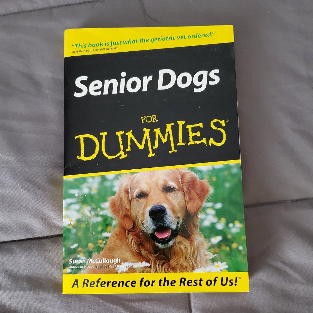 "Senior Dogs for Dummies" by Susan McCullough - LIKE NEW